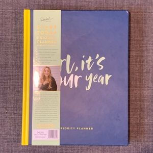 Rachel Hollis Priority Planner